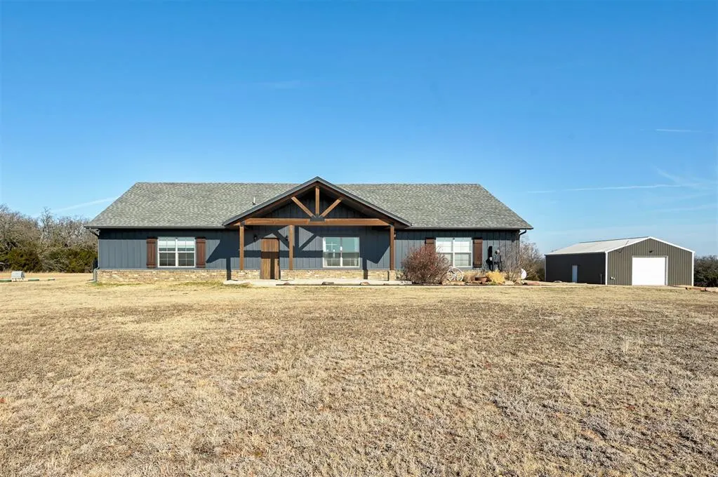 Photo 2 — 335624 E 960 Road, Wellston, OK 74881