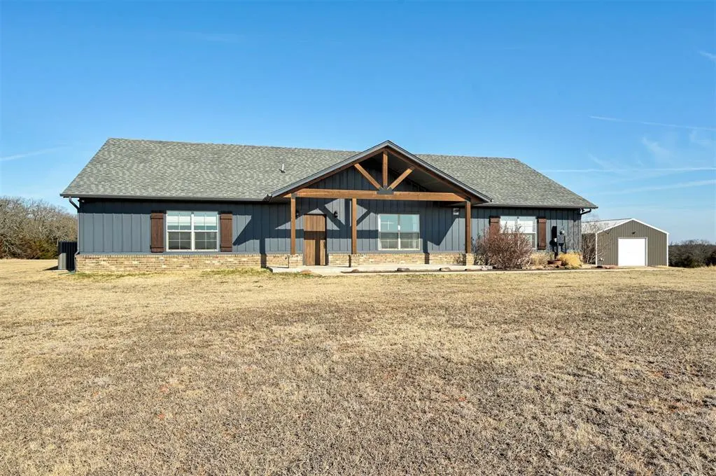 Photo 4 — 335624 E 960 Road, Wellston, OK 74881
