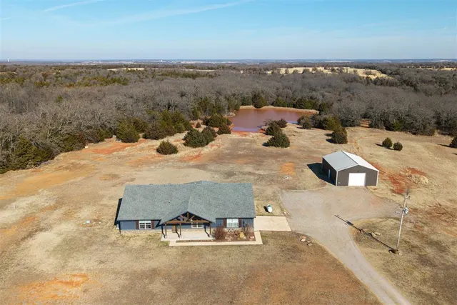 Photo 5 — 335624 E 960 Road, Wellston, OK 74881