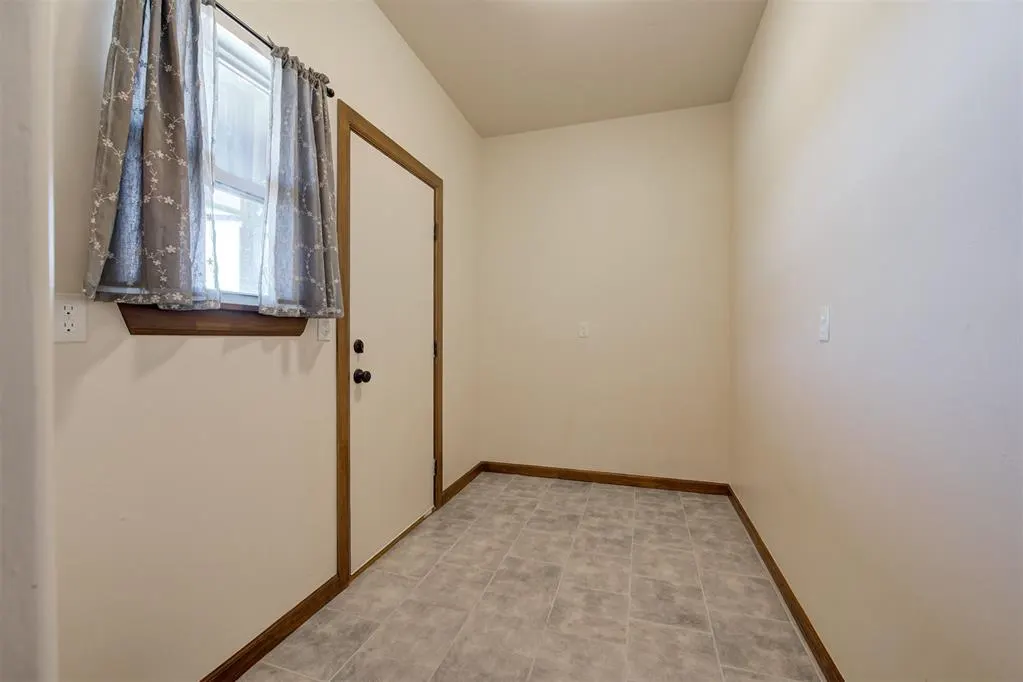 Photo 36 — 335624 E 960 Road, Wellston, OK 74881