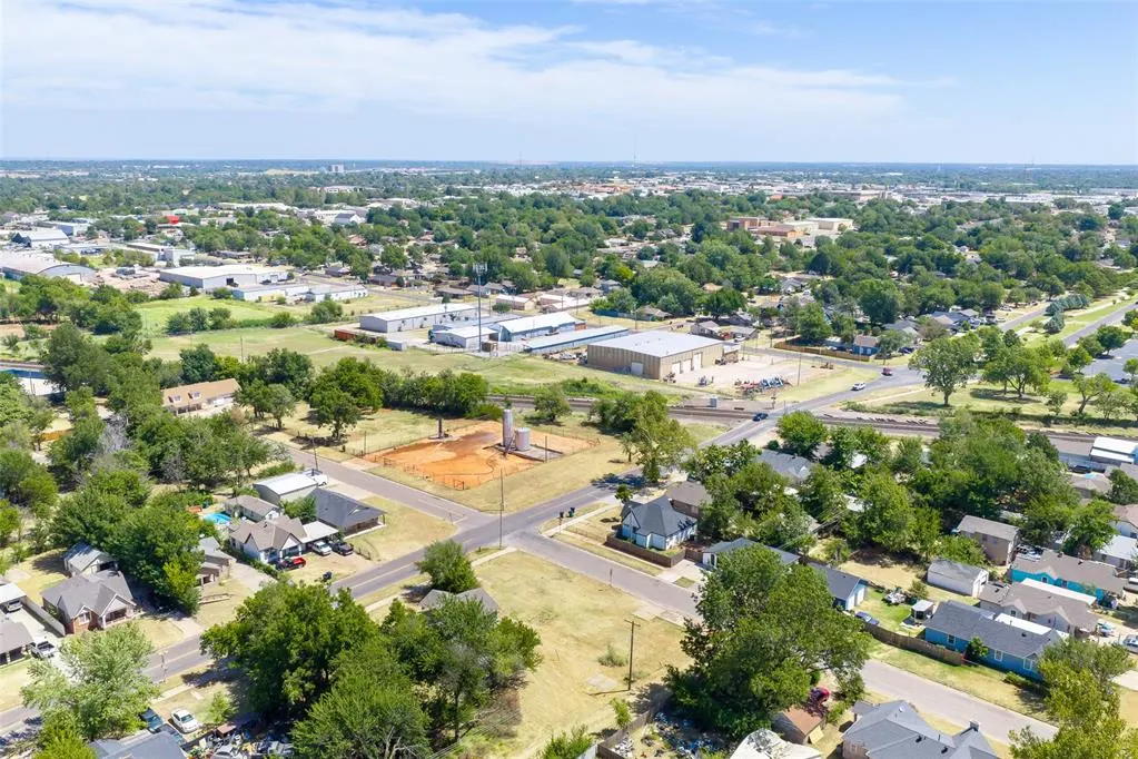 Photo 5 — 242 SE Grand Boulevard, Oklahoma City, OK 73129