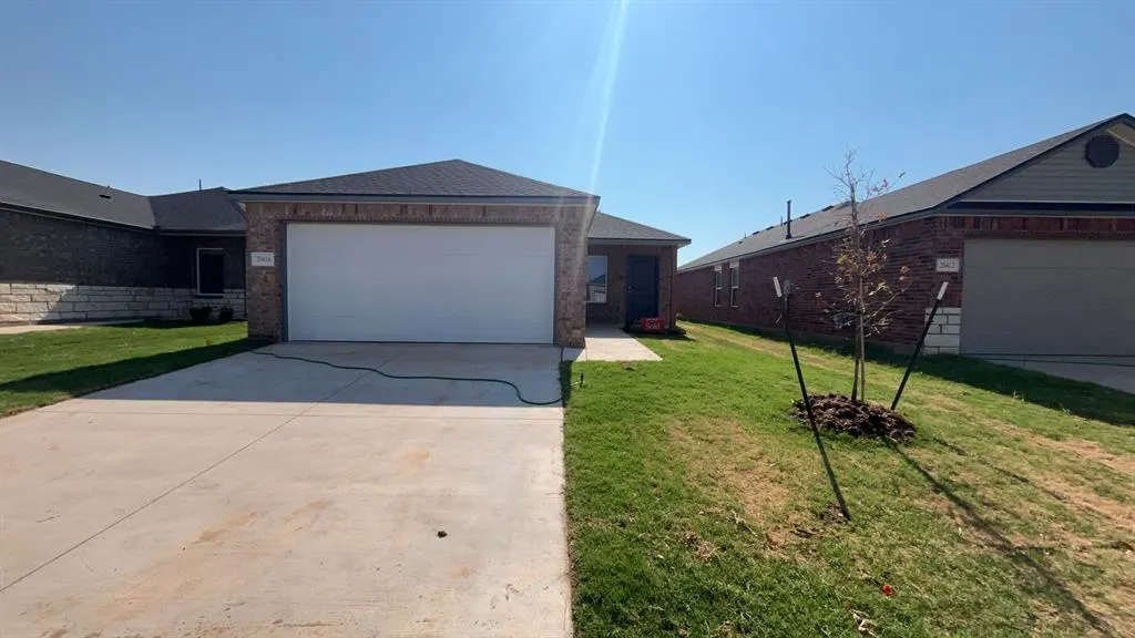 Front exterior — 20416 Mule Deer Drive, Edmond, OK 73012