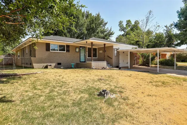 Photo 3 — 724 Stahl Drive, Oklahoma City, OK 73110