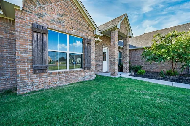 Photo 4 — 2712 Palazzo Circle, Yukon, OK 73099