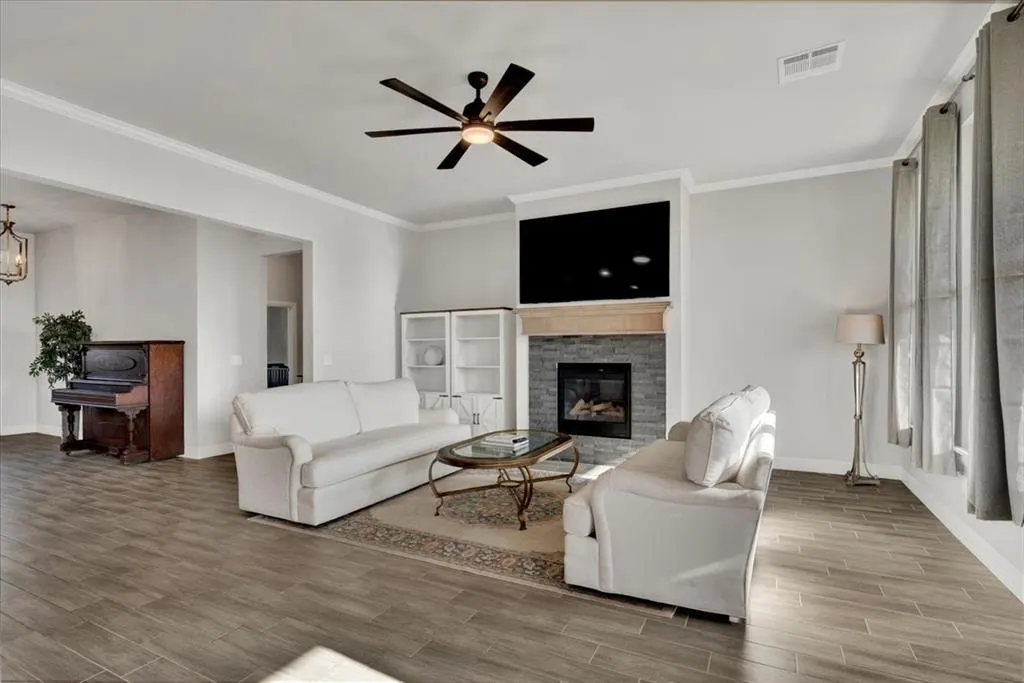 Photo 9 — 2712 Palazzo Circle, Yukon, OK 73099