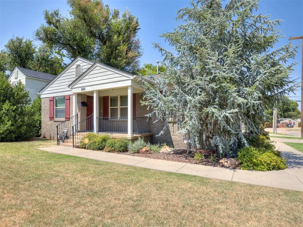 Photo 2 — 601 NW 50th Street, Oklahoma City, OK 73118