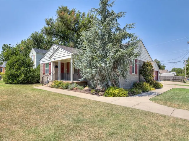 Photo 2 — 601 NW 50th Street, Oklahoma City, OK 73118