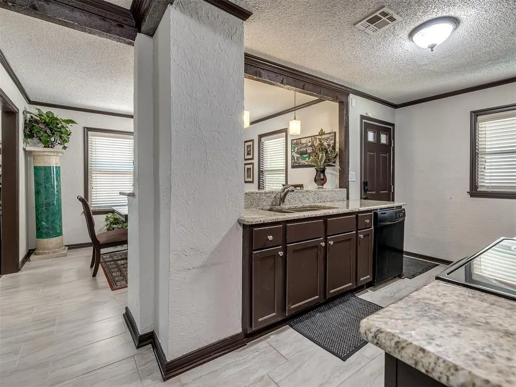 Photo 12 — 601 NW 50th Street, Oklahoma City, OK 73118