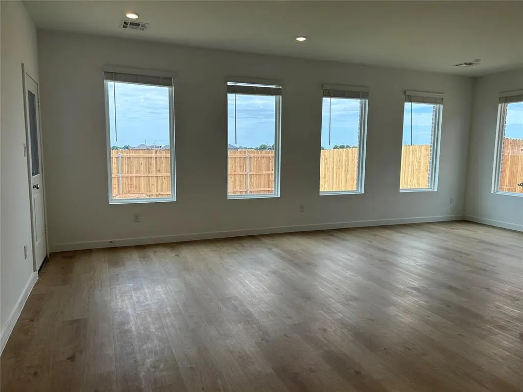 Photo 3 — 20429 Mule Deer Drive, Edmond, OK 73012