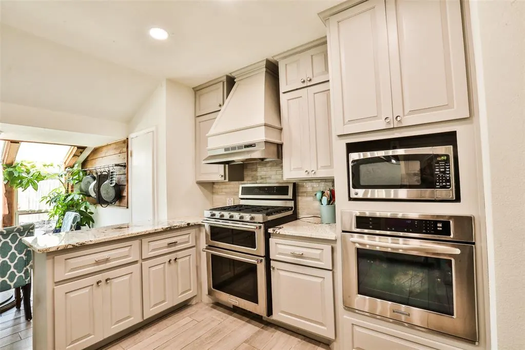 Photo 10 — 225 SE 28th Street, Moore, OK 73160