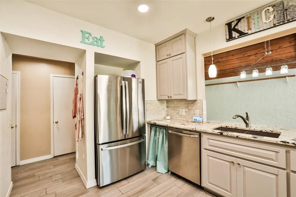 Photo 13 — 225 SE 28th Street, Moore, OK 73160