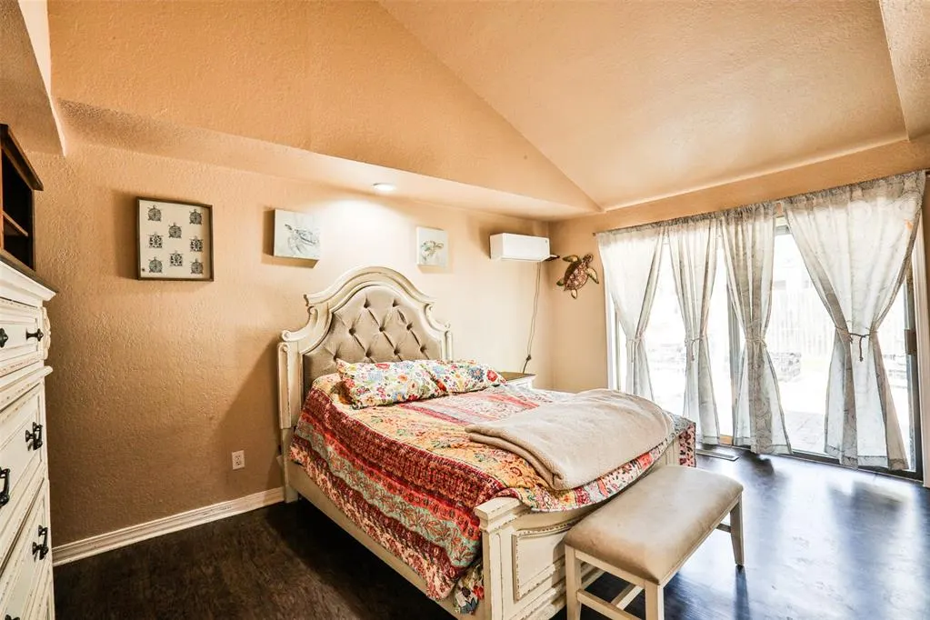 Photo 14 — 225 SE 28th Street, Moore, OK 73160