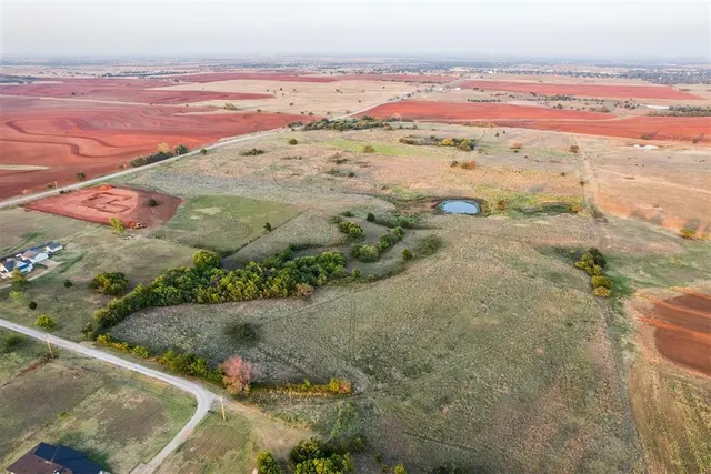 Photo 2 — 3324 NW Edmond Road, Piedmont, OK 73078