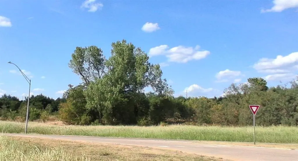 Front exterior — Kennedy Commercial acreage, Shawnee, OK 74801