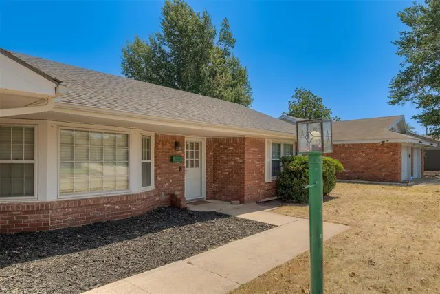 Photo 3 — 6444 N Harvard Avenue, Oklahoma City, OK 73132
