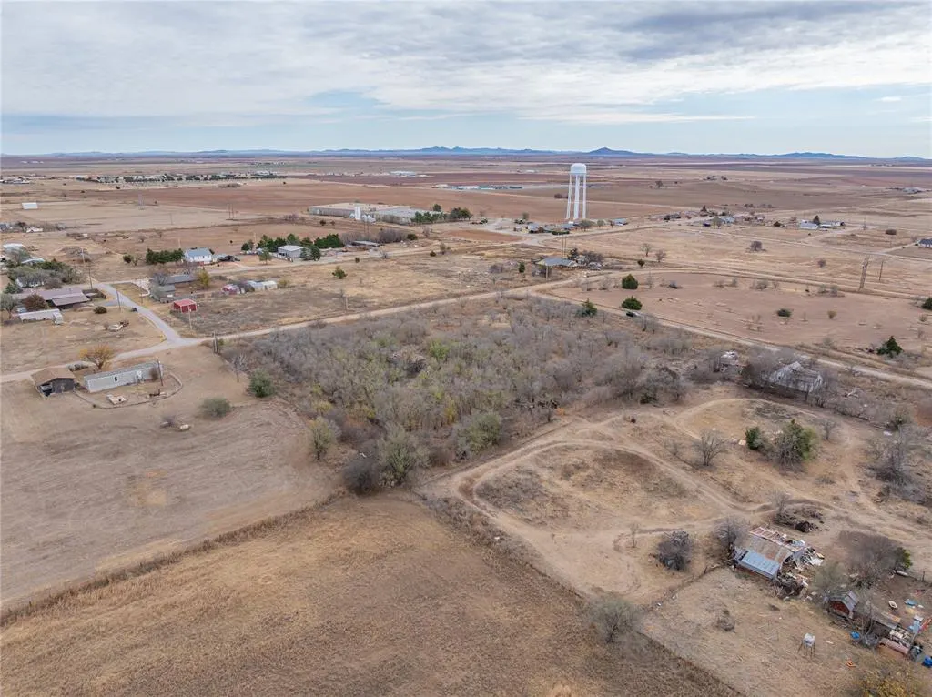 Photo 10 — S Blaine St/ 2nd Street, Hobart, OK 73651