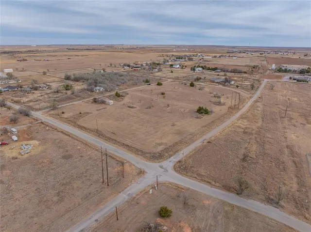 Photo 6 — S Stephenson St (Kenneth O'Neal Dr)/ E 3rd Street, Hobart, OK 73651
