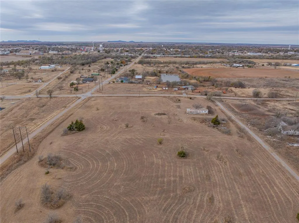 Photo 9 — S Stephenson St (Kenneth O'Neal Dr)/ E 3rd Street, Hobart, OK 73651