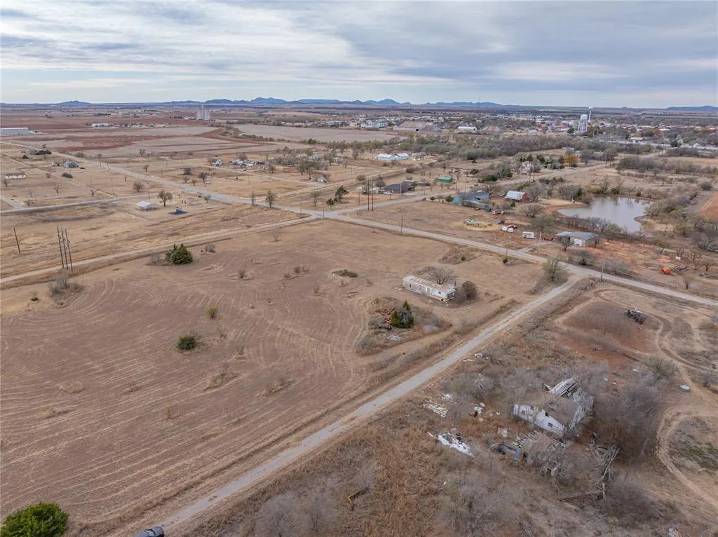Photo 10 — S Stephenson St (Kenneth O'Neal Dr)/ E 3rd Street, Hobart, OK 73651