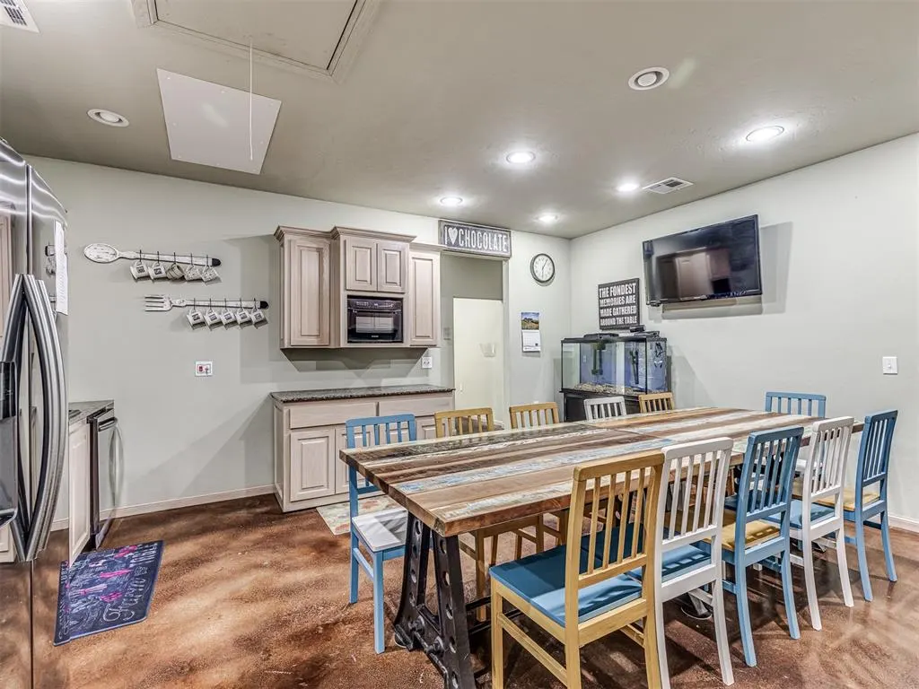Photo 11 — 1917 Commerce Street, Choctaw, OK 73020