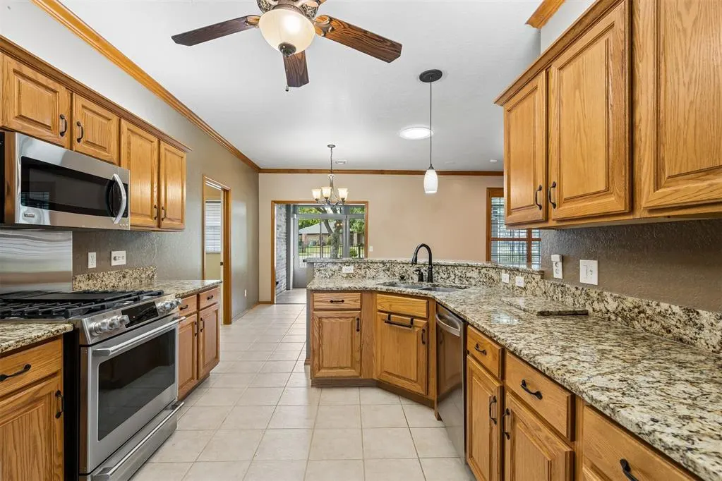 Photo 17 — 16013 Sonoma Drive, Edmond, OK 73013