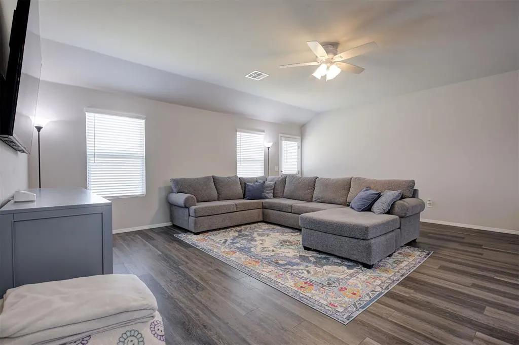 Photo 5 — 467 SE 7th Place, Newcastle, OK 73065