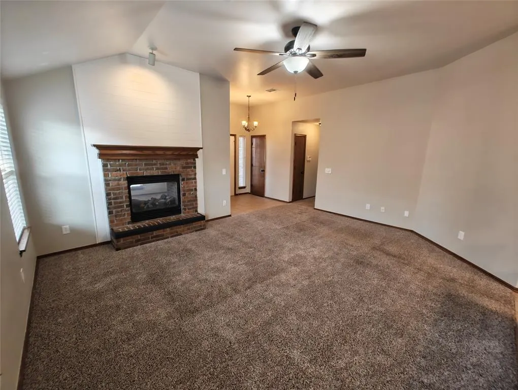 Photo 8 — 4213 Kensington Drive, Oklahoma City, OK 73160