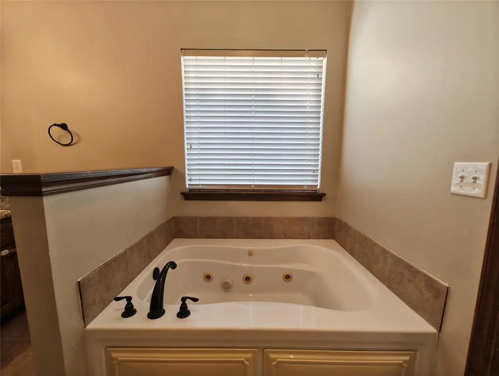 Photo 20 — 4213 Kensington Drive, Oklahoma City, OK 73160
