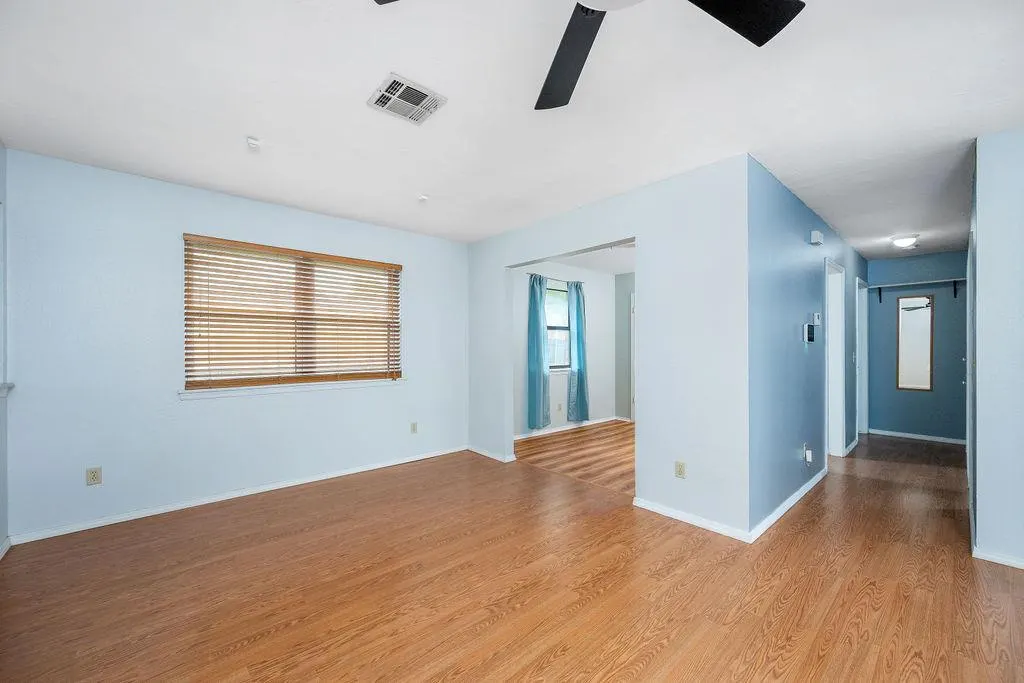 Photo 4 — 1624 Apian Way, Edmond, OK 73003