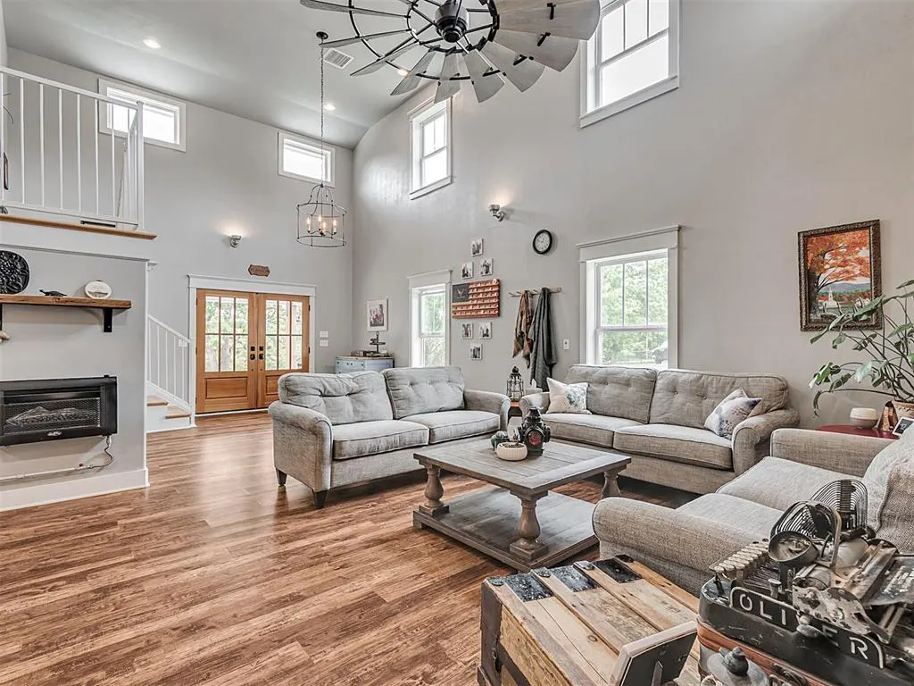 Photo 15 — 3001 NE 80th Avenue, Norman, OK 73026