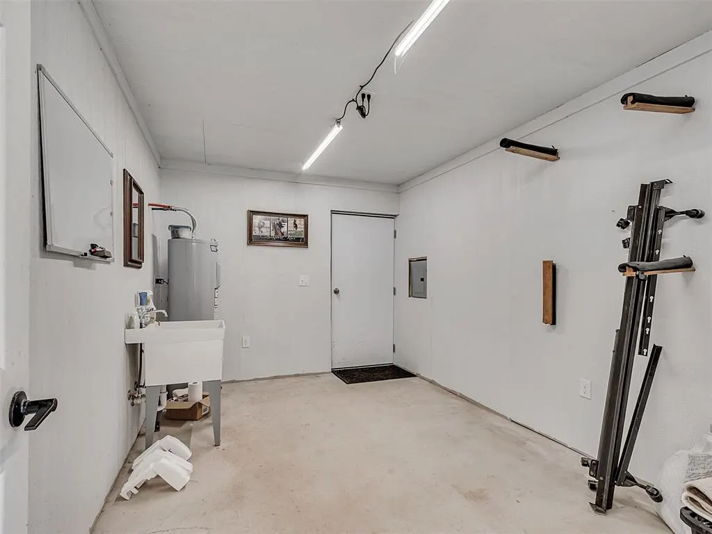 Photo 5 — 3001 NE 80th Avenue, Norman, OK 73026