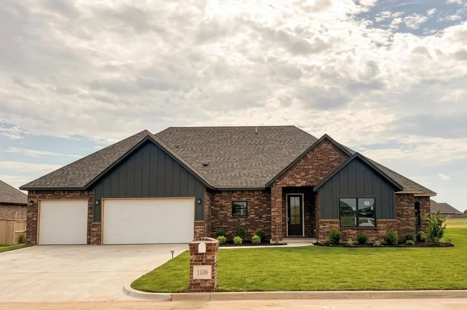 Front exterior — 1106 Jaden Boulevard, Tuttle, OK 73089