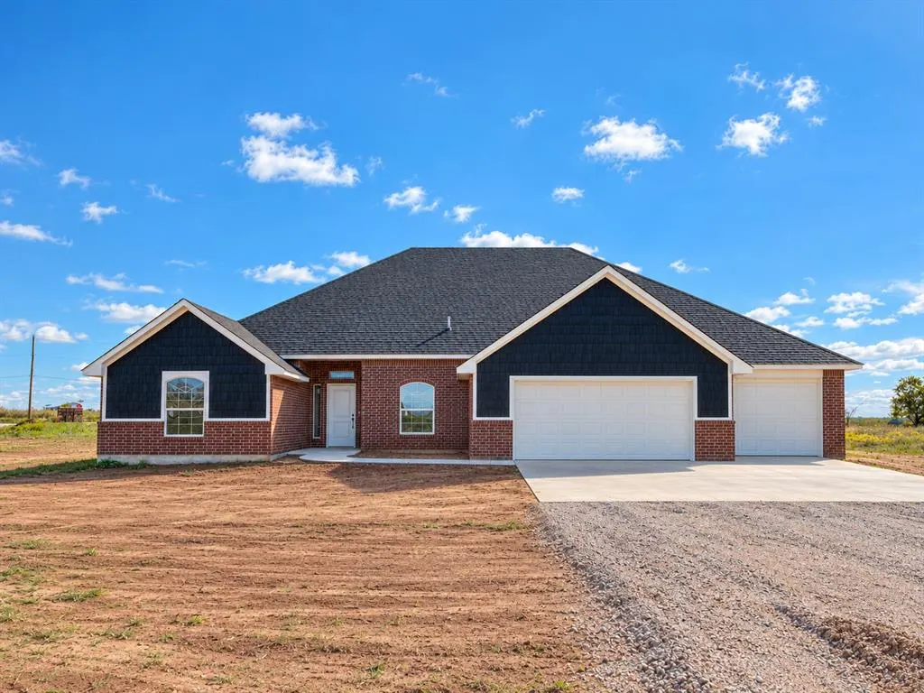 Front exterior — 2670 Secretariat Pass, Guthrie, OK 73044