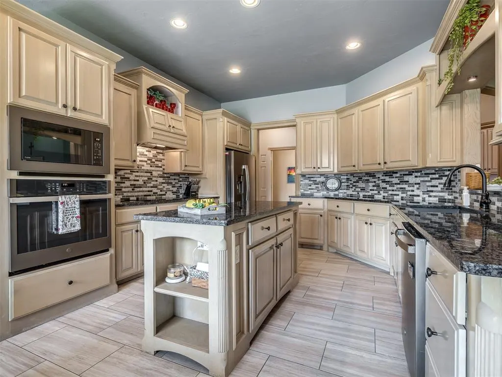 Photo 16 — 4612 NW 160th Terrace, Edmond, OK 73013
