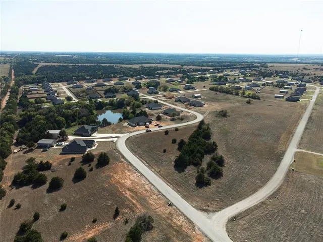 Photo 8 — 2585 Gallant Fox Terrace, Guthrie, OK 73044