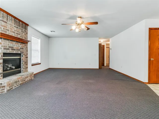 Photo 7 — 209 S 6th Avenue, Stroud, OK 74079