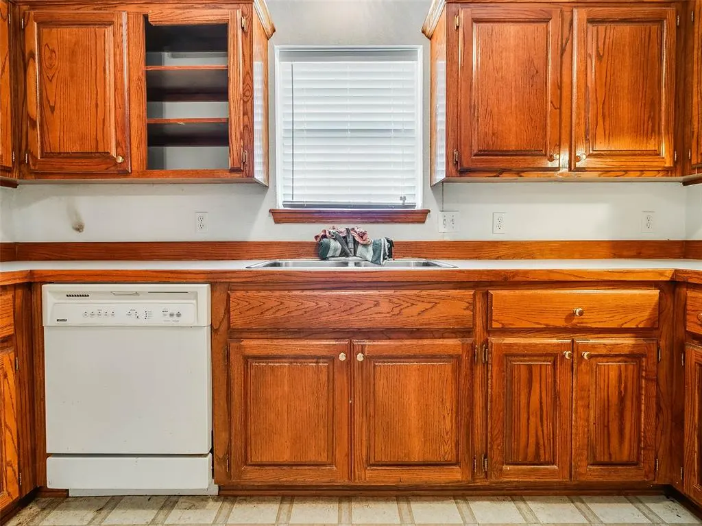 Photo 17 — 209 S 6th Avenue, Stroud, OK 74079