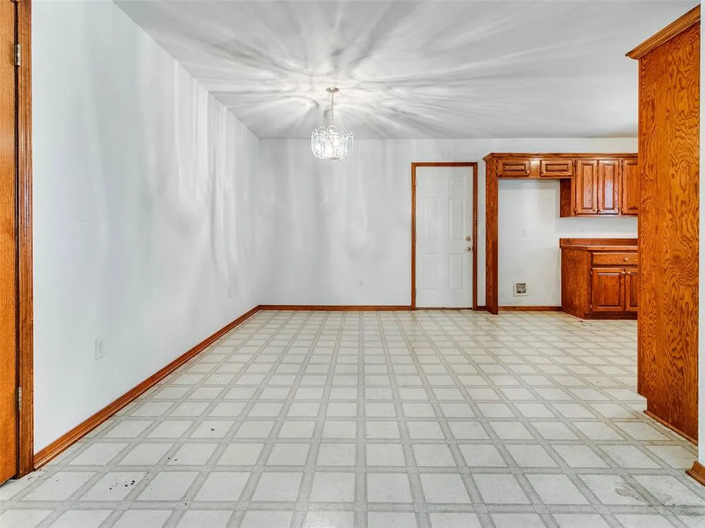 Photo 20 — 209 S 6th Avenue, Stroud, OK 74079