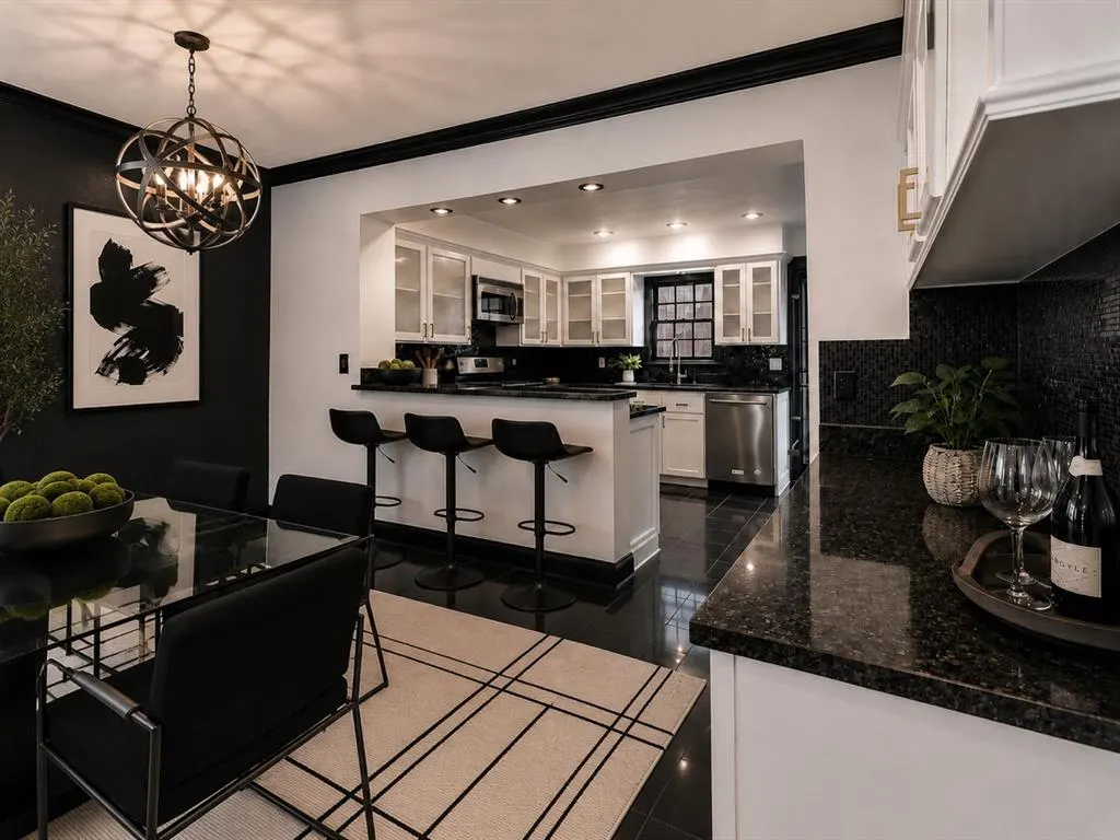 Photo 11 — 6441 Brandywine Lane, Oklahoma City, OK 73116