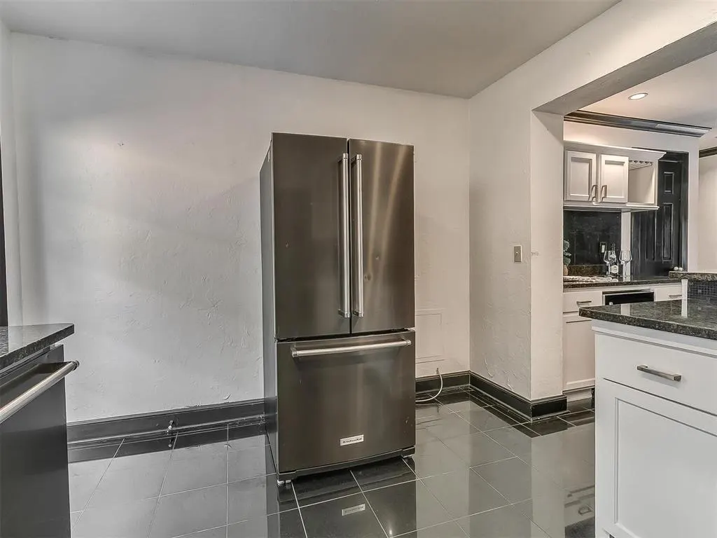 Photo 14 — 6441 Brandywine Lane, Oklahoma City, OK 73116
