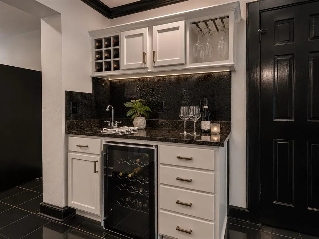 Photo 15 — 6441 Brandywine Lane, Oklahoma City, OK 73116