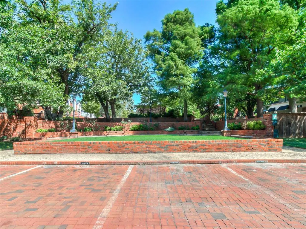Photo 41 — 6441 Brandywine Lane, Oklahoma City, OK 73116