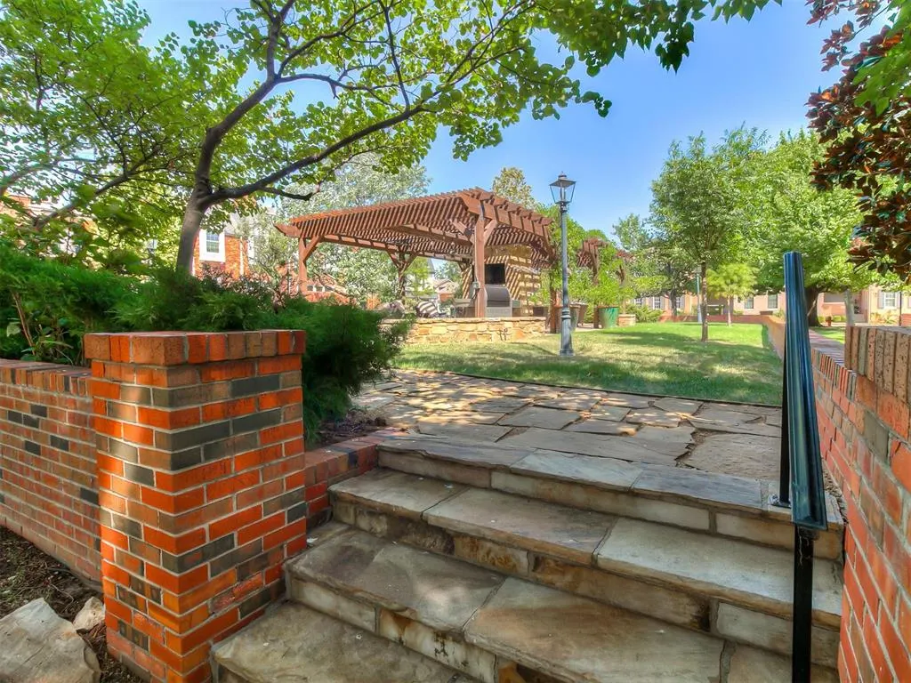 Photo 42 — 6441 Brandywine Lane, Oklahoma City, OK 73116