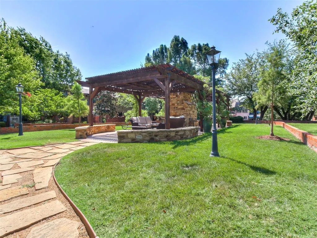 Photo 48 — 6441 Brandywine Lane, Oklahoma City, OK 73116