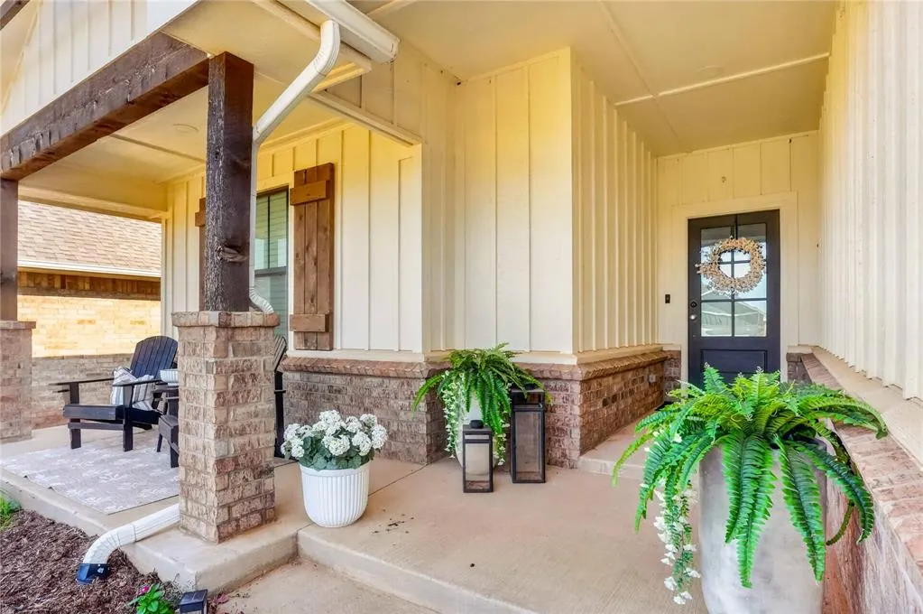 Photo 2 — 908 SE 30th Street, Oklahoma City, OK 73160