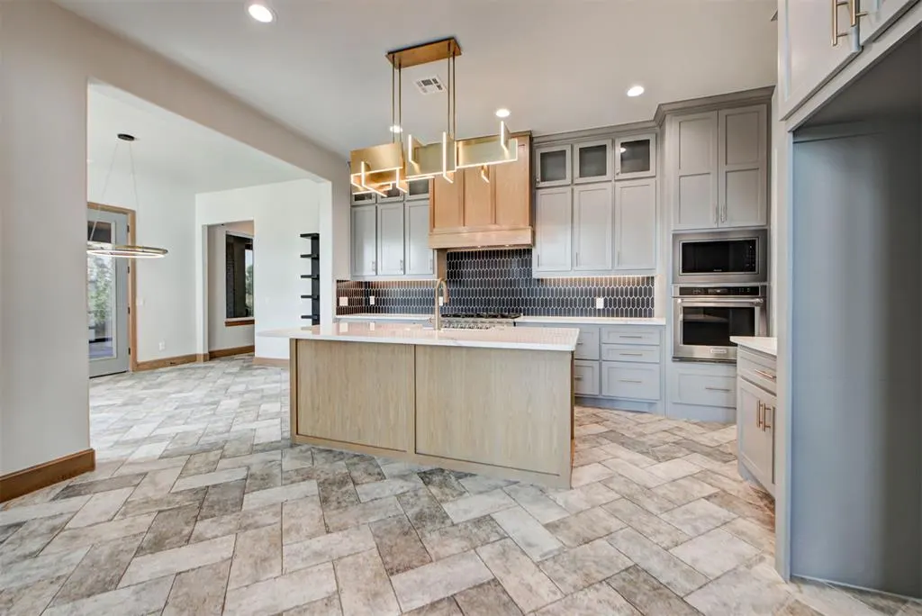 Photo 8 — 3387 Red Ridge Drive, Blanchard, OK 73010