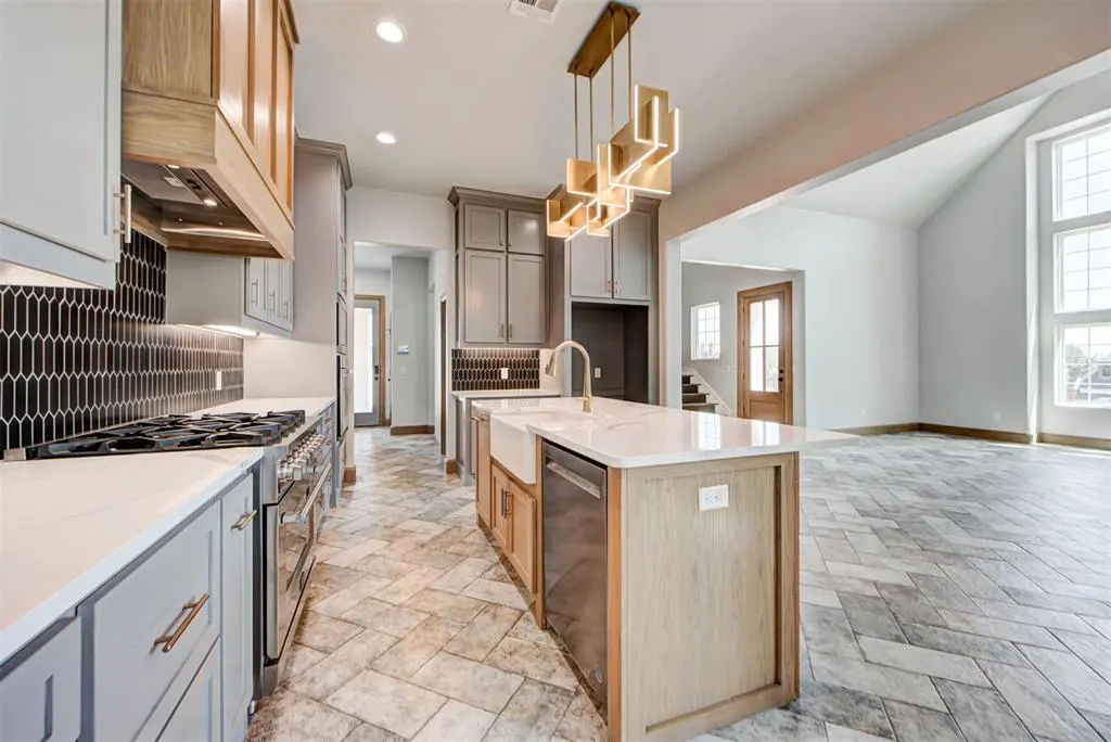 Photo 10 — 3387 Red Ridge Drive, Blanchard, OK 73010