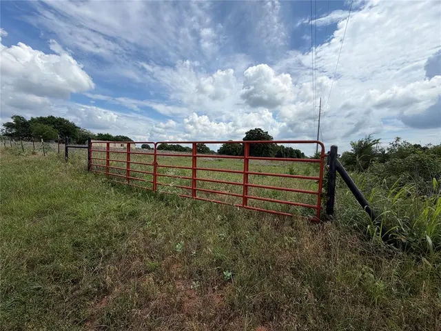 Photo 3 — 337089 E 850 Road, Chandler, OK 74834