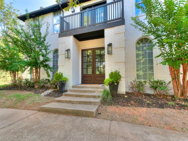 Photo 2 — 16 Greenmore Drive, Edmond, OK 73034