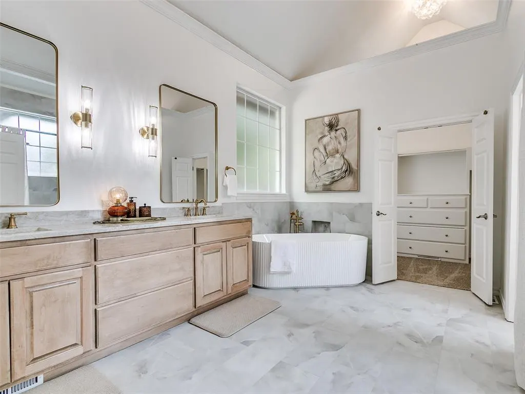 Photo 32 — 16 Greenmore Drive, Edmond, OK 73034